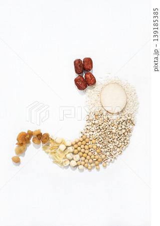Anatomy of the stomach with healthy food ingredients.	 139185385