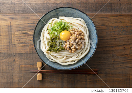 ネバネバうどん　めかぶ 139185705