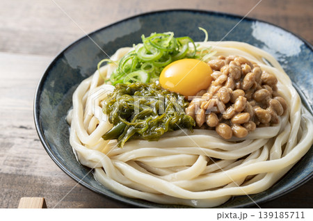 ネバネバうどん　めかぶ 139185711
