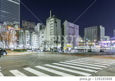 名古屋市街夜景　錦通呉服町交差点　愛知県名古屋市 139185808