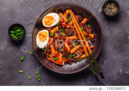 Tteokbokki ,Spicy Stir fried Rice Cake. Tteokbokki ,Spicy Stir fried Rice Cake. 139186652