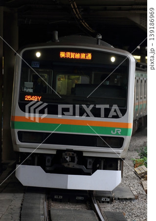 渋谷駅に進入する 湘南新宿ライン E231系 渋谷駅に進入する 湘南新宿ライン E231系 139186969