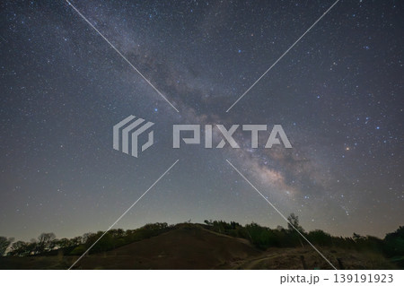 日本の兵庫県の上山高原のとても美しい星空 139191923
