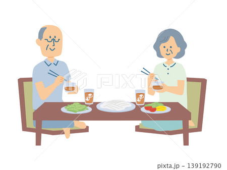 そうめんを食べるシニア夫婦のイラスト 139192790