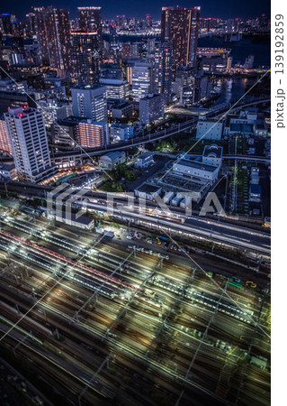 ニュウマン高輪の最上階からお台場方面を眺める 139192859