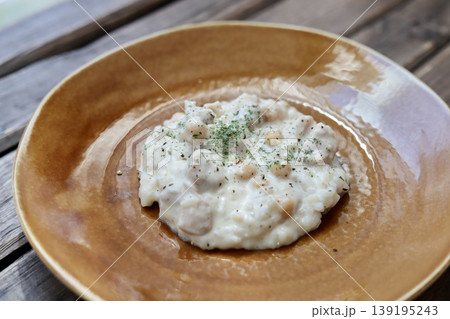 チキンとひよこ豆のクリームリゾット チキンとひよこ豆のクリームリゾット 139195243