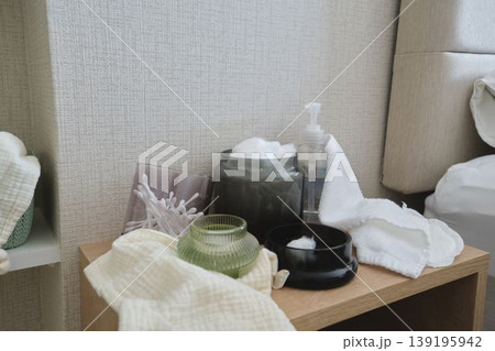 Wellness and beauty routine with cotton products Wellness and beauty routine with cotton products 139195942