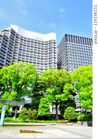 春の皇居外苑 　和田倉濠付近　パレスホテル 139196151
