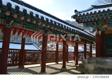 韓国 春川市にある清平寺 厳冬の風景 韓国 春川市にある清平寺 厳冬の風景 139198689