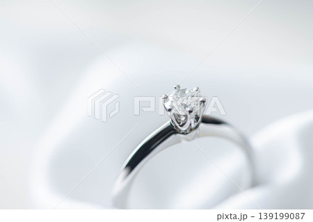 ダイヤモンドリングの婚約指輪 ダイヤモンドリングの婚約指輪 139199087