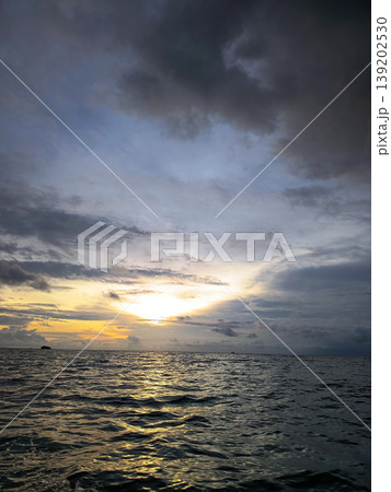 Sunset View at Sea with Dramatic Sky Sunset View at Sea with Dramatic Sky 139202530