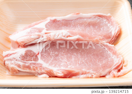 新鮮な豚肉ロース肉 新鮮な豚肉ロース肉 139214715