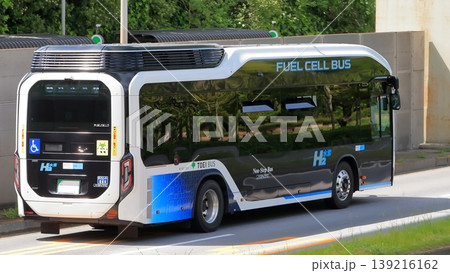 路線バス（水素燃料電池バス） 139216162