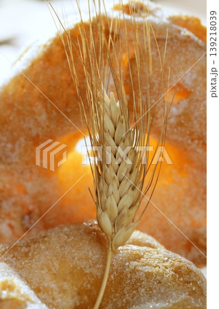 Delicious roll bakery sugar and wheat spikes 139218039