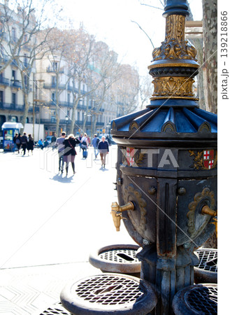 Barcelona Ramblas street life in autumn 139218866
