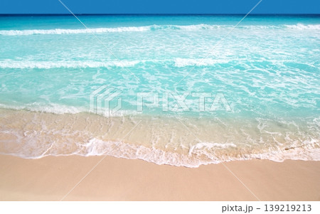 Caribbean turquoise beach perfect sea sunny day 139219213