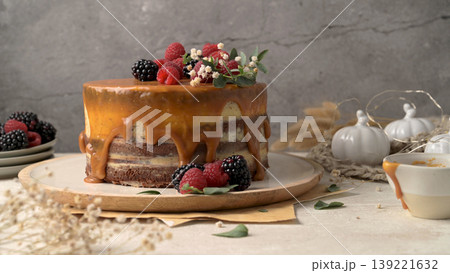 Delicious caramel cake Delicious caramel cake 139221632
