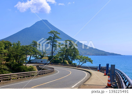 海と開聞岳・開聞岳展望所(鹿児島県・指宿市) 海と開聞岳・開聞岳展望所(鹿児島県・指宿市) 139225491