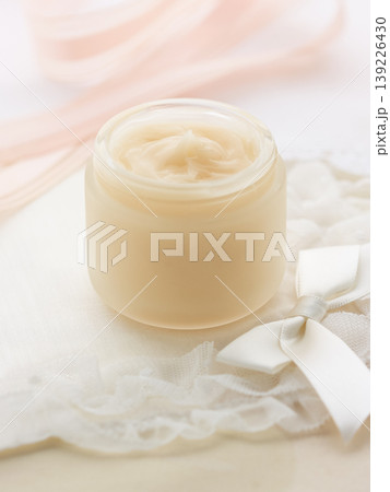 瓶入りクリーム化粧品 瓶入りクリーム化粧品 139226430