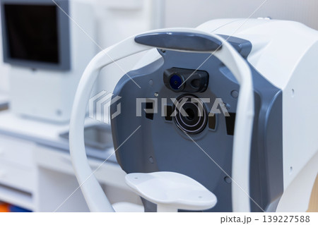 眼科用検査機器のクローズアップ(視力測定装置・アイケア機器) 眼科用検査機器のクローズアップ(視力測定装置・アイケア機器) 139227588