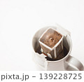 ドリップコーヒー　　スタジオ撮影 139228725