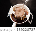 ドリップコーヒー　　スタジオ撮影 139228727