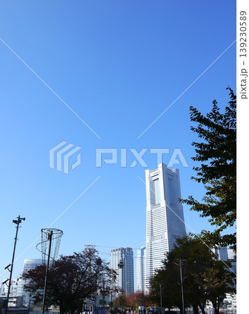 青空が広がるみなとみらい 139230589