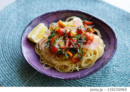 ミニトマトと生ハムの冷製パスタ cold pasta ミニトマトと生ハムの冷製パスタ cold pasta 139230969