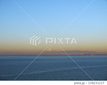 海ほたるから見た富士山 139231217