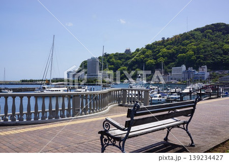 静岡県熱海市の親水公園の風景 139234427