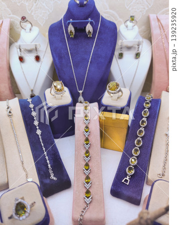 Luxury silver jewelry set with sultanite stones in Mardin display Luxury silver jewelry set with sultanite stones in Mardin display 139235920