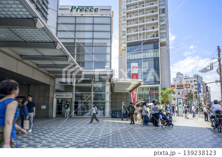 東京都品川区の都市風景　目黒駅東口駅前 139238123