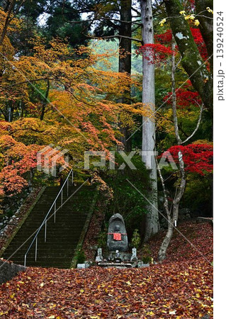 秋の石龕寺 秋の石龕寺 139240524