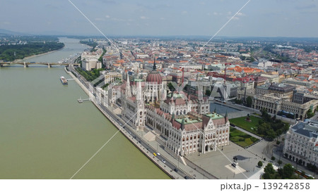 Hungarian Parliament building on Danube river Hungarian Parliament building on Danube river 139242858