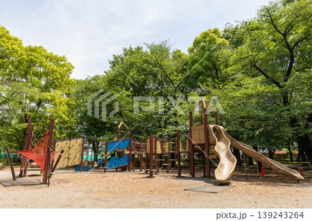 公園にある遊具 公園にある遊具 139243264