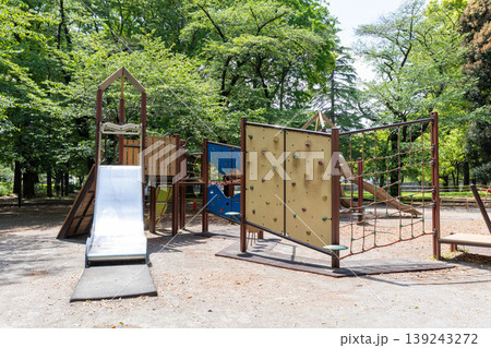 公園にある遊具 139243272