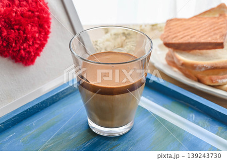 おうちカフェで楽しむ冷たいダルゴナコーヒー 139243730