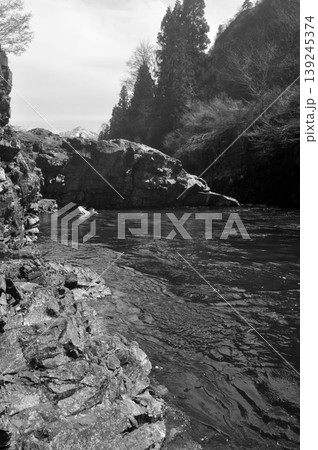 新潟県　湯沢　魚野川 139245374