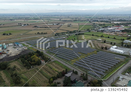 北海道岩見沢市のメガソーラー発電所 ドローン空撮 北海道岩見沢市のメガソーラー発電所 ドローン空撮 139245492