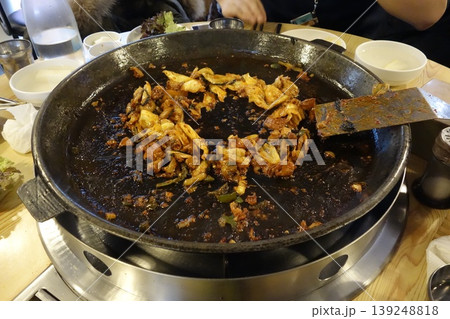 Sizzling Korean Stir-Fry in a Cast Iron Pan Sizzling Korean Stir-Fry in a Cast Iron Pan 139248818