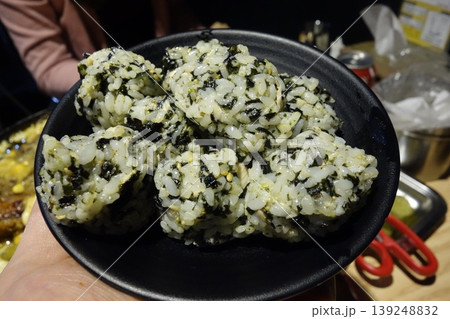 Seaweed Rice Balls in Black Bowl 139248832
