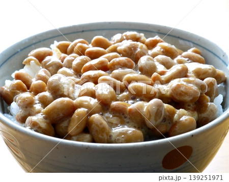 朝食の納豆かけご飯 朝食の納豆かけご飯 139251971