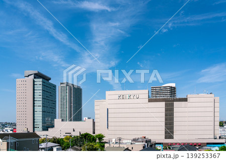 《神奈川県》日本の都市景観 京浜急行線 上大岡駅周辺を望む（令和8年4月） 139253367