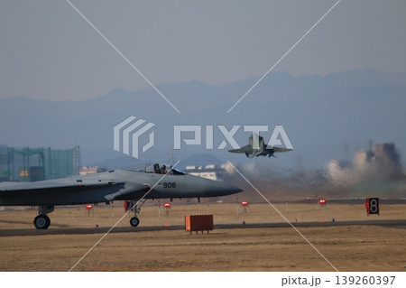 離陸した飛行機 離陸した飛行機 139260397