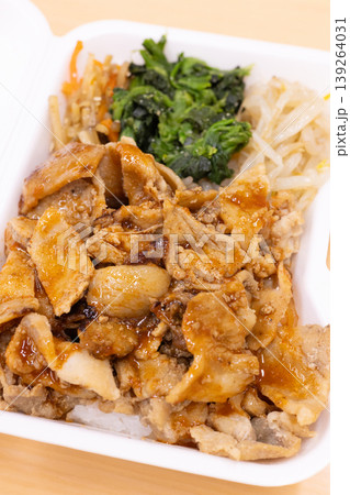 美味しい韓国料理の豚肉プルコギ弁当 美味しい韓国料理の豚肉プルコギ弁当 139264031