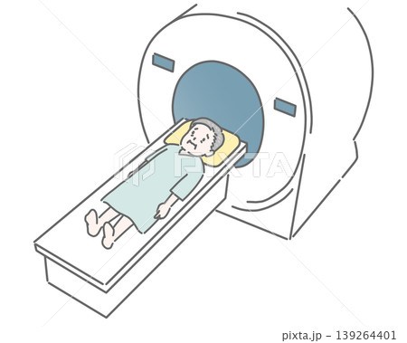 MRI・CT検査を受ける高齢男性  139264401