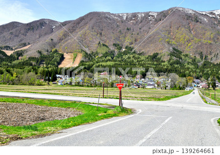 長野県白馬村の風景／白馬さのさかスキー場方面を望む(長野県白馬村)【2026.4】 139264661