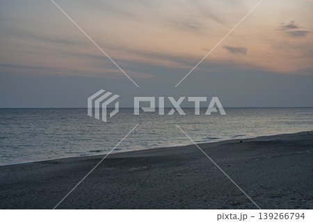 磐田市の鮫島海岸の風景(静岡県) 139266794