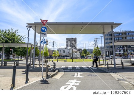 東京都調布市の都市風景 布田駅前広場 東京都調布市の都市風景 布田駅前広場 139267608