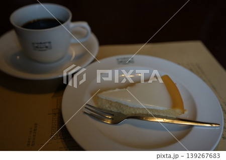 冬の日光観光のカフェタイムに楽しむ明治の館のチーズケーキ 139267683